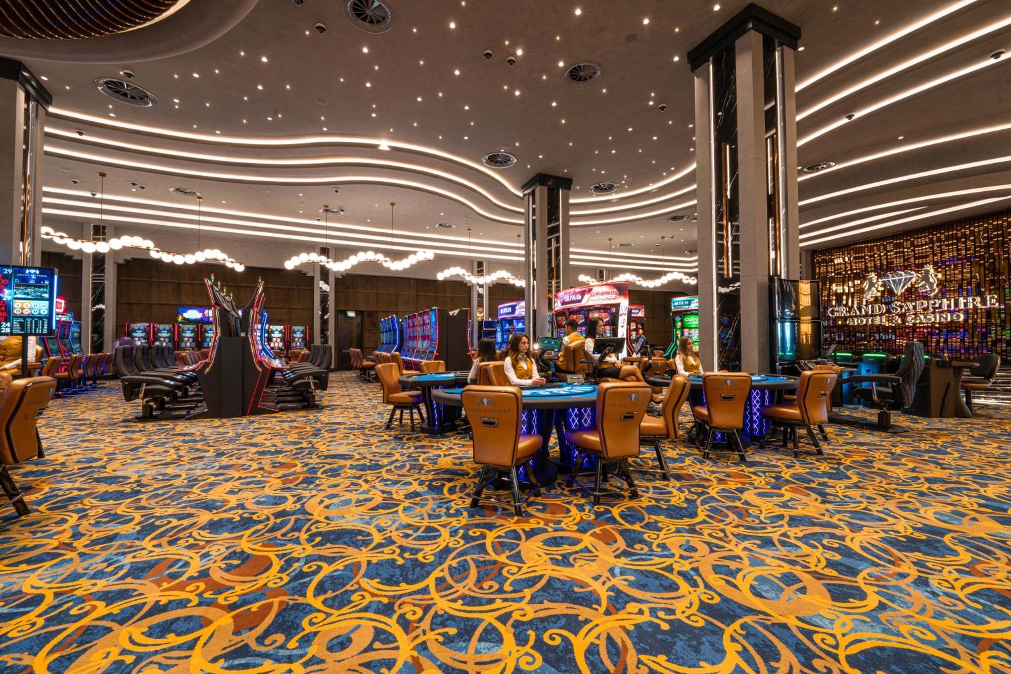 Grand Sapphire Resort & Casino Trikomo Exterior photo