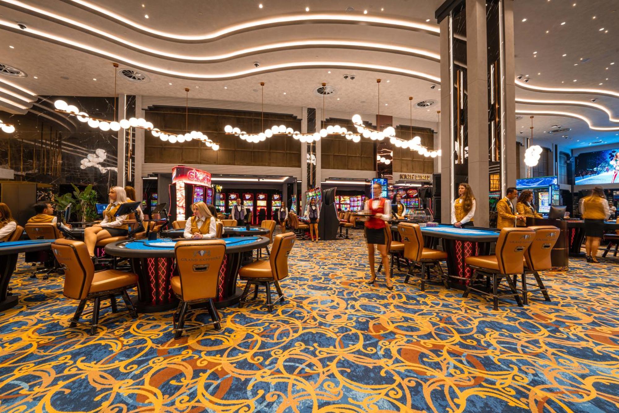Grand Sapphire Resort & Casino Trikomo Exterior photo